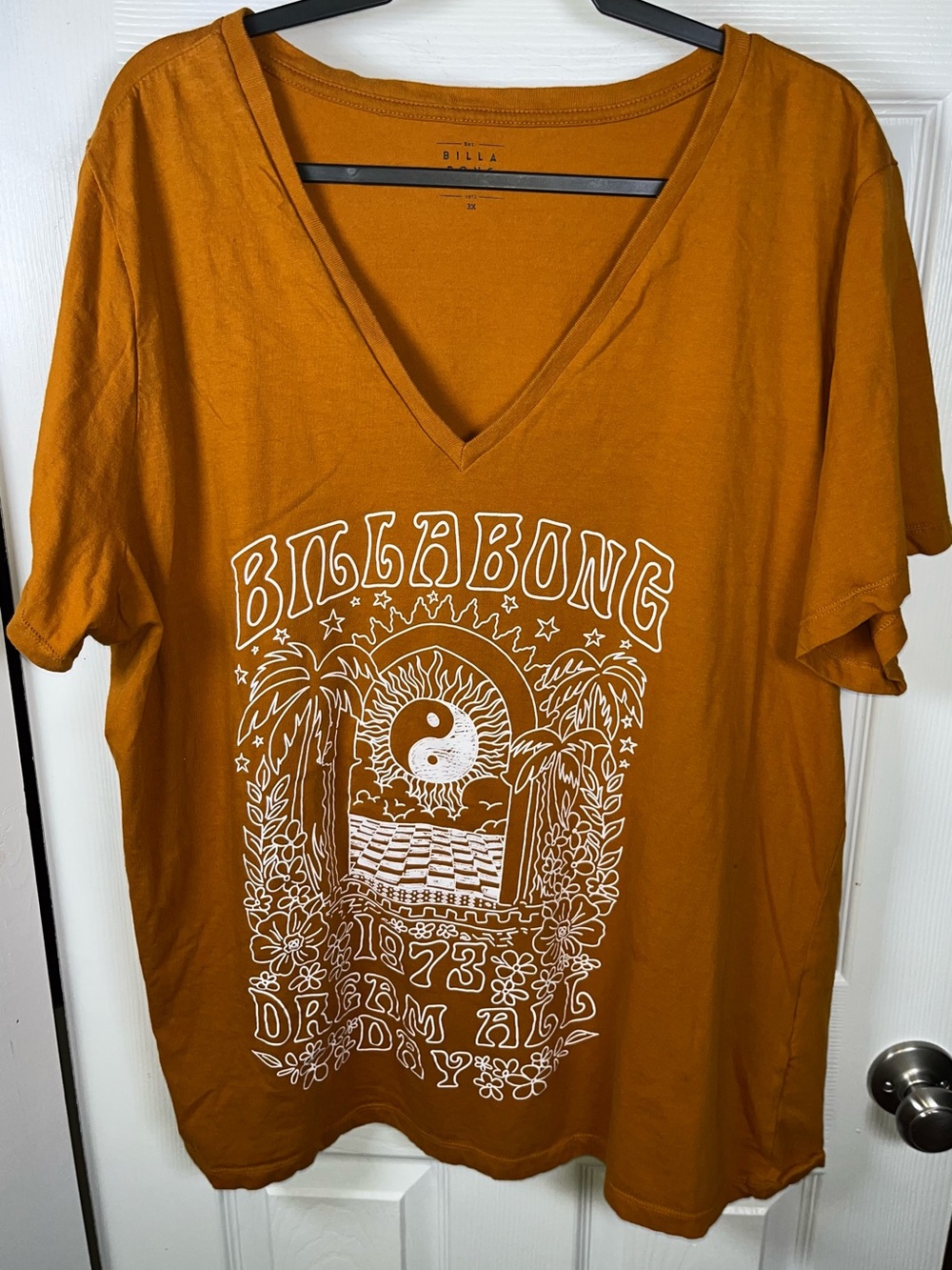 Billabong Tan 1973 Dream All Day Women’s T Shirt Graphic Short Sleeve Size 3X